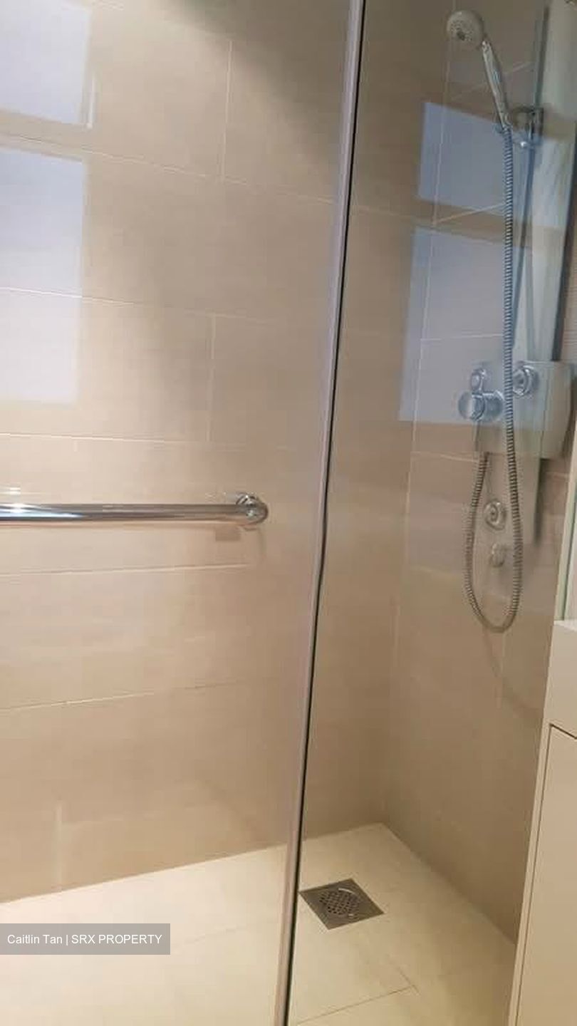 Regency Suites (D3), Office #551884981